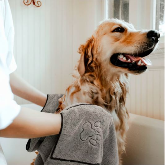 Microfiber Dog Towel with Hand Pockets | ChakaPakaPets™